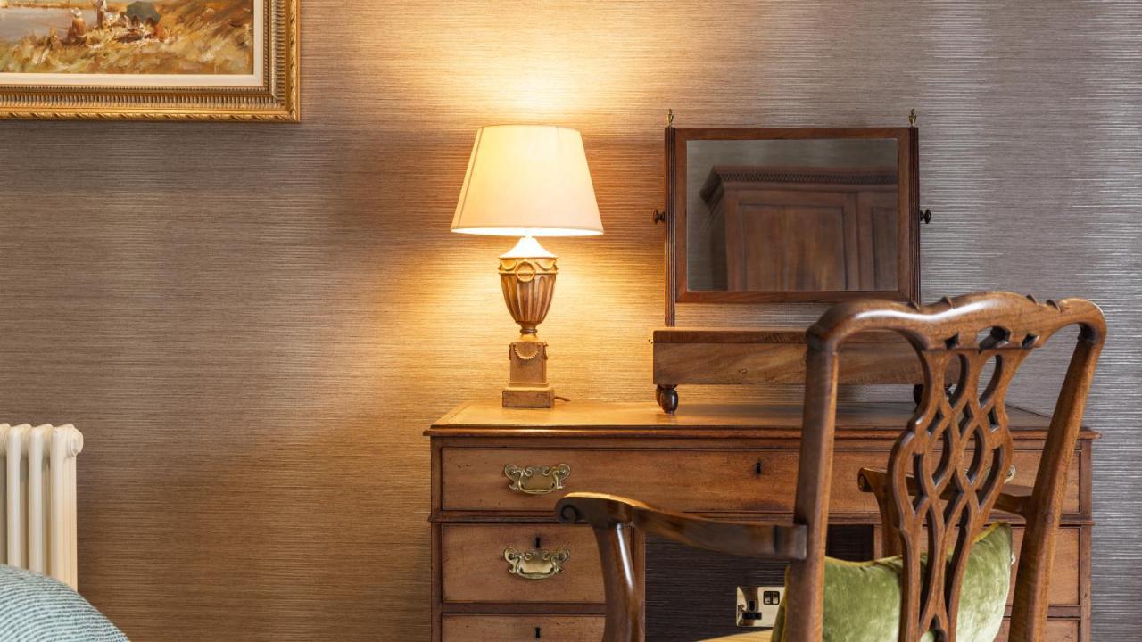 โอลด์ เชิร์ช ฟาร์ม Hotel Rudgeway ภายนอก รูปภาพ