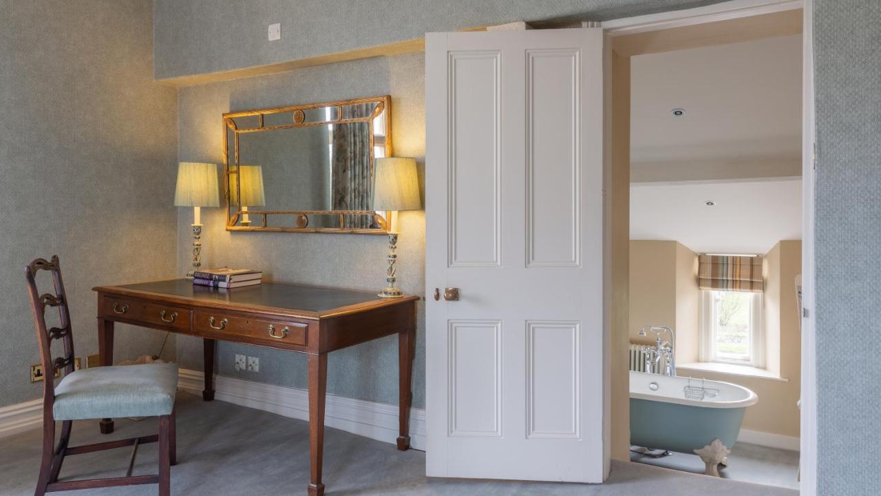 โอลด์ เชิร์ช ฟาร์ม Hotel Rudgeway ภายนอก รูปภาพ